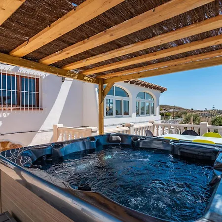 Villa Casa Madronos