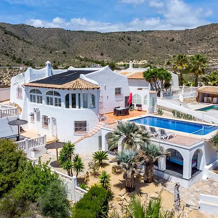 Villa Casa Madroños