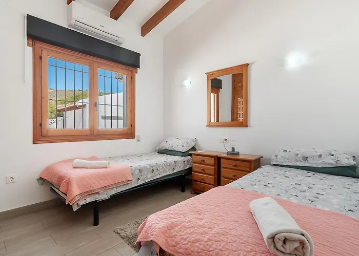 Vila Casa Madronos *